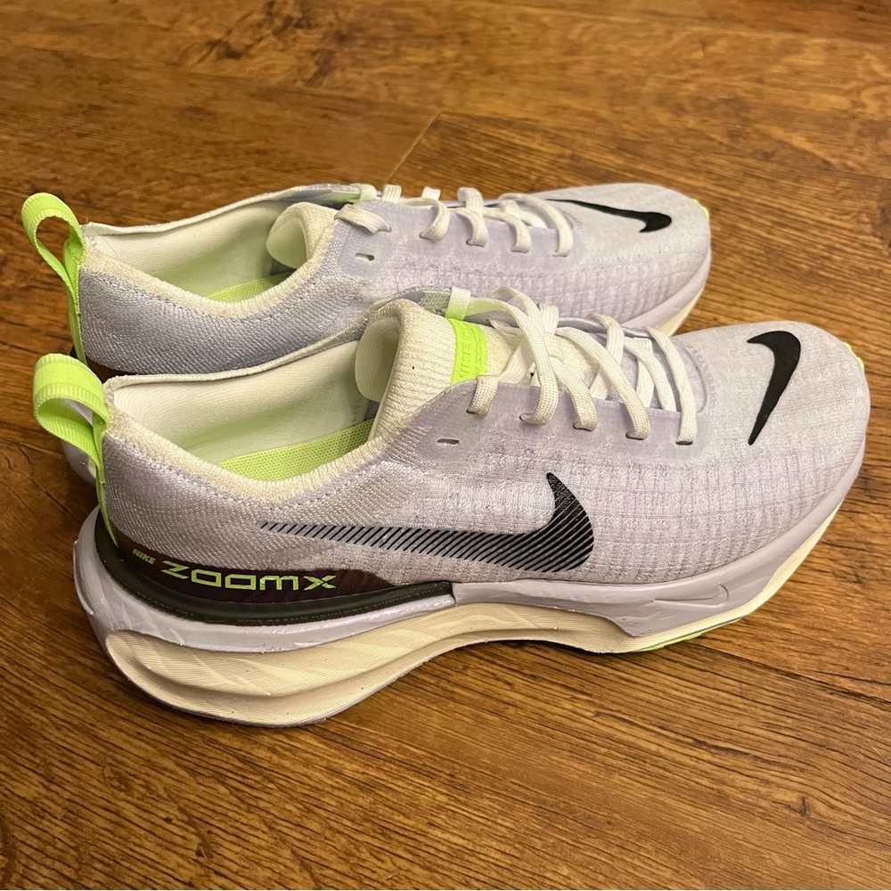 Women’s Nike Invincible 3 (size 8) - New Without Box!!